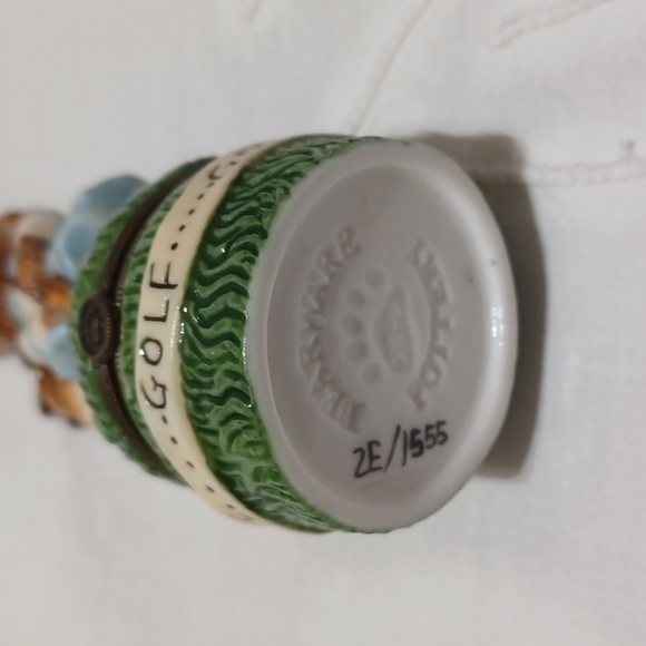 Boyd’s LeBearmoge Collection Lady Golfer Hinged Box With Baby Bear - Picture 4 of 9